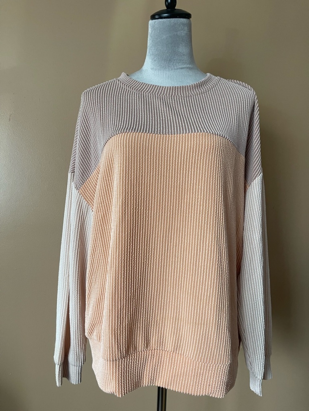 Dokotoo Peach and Cream Colorblock Ribbed Knit long sleeve Top - Size M new